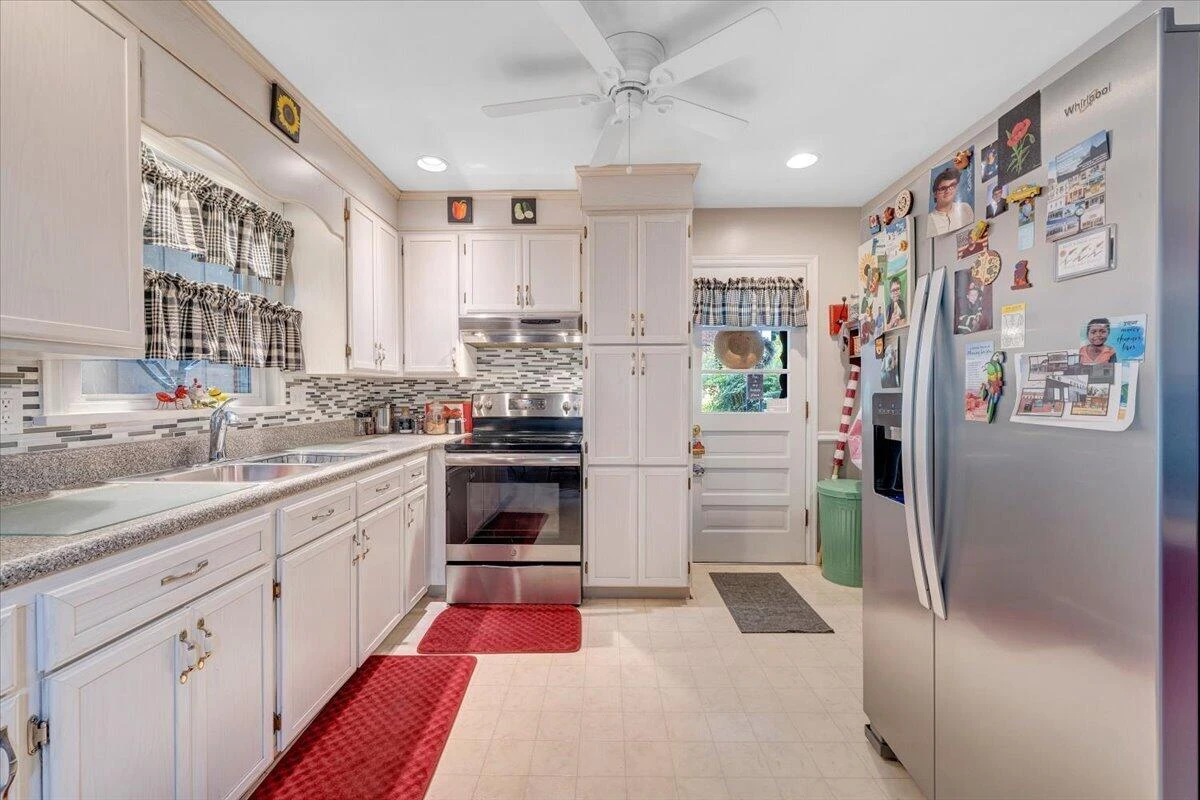 308 Langland DR - Photo 4