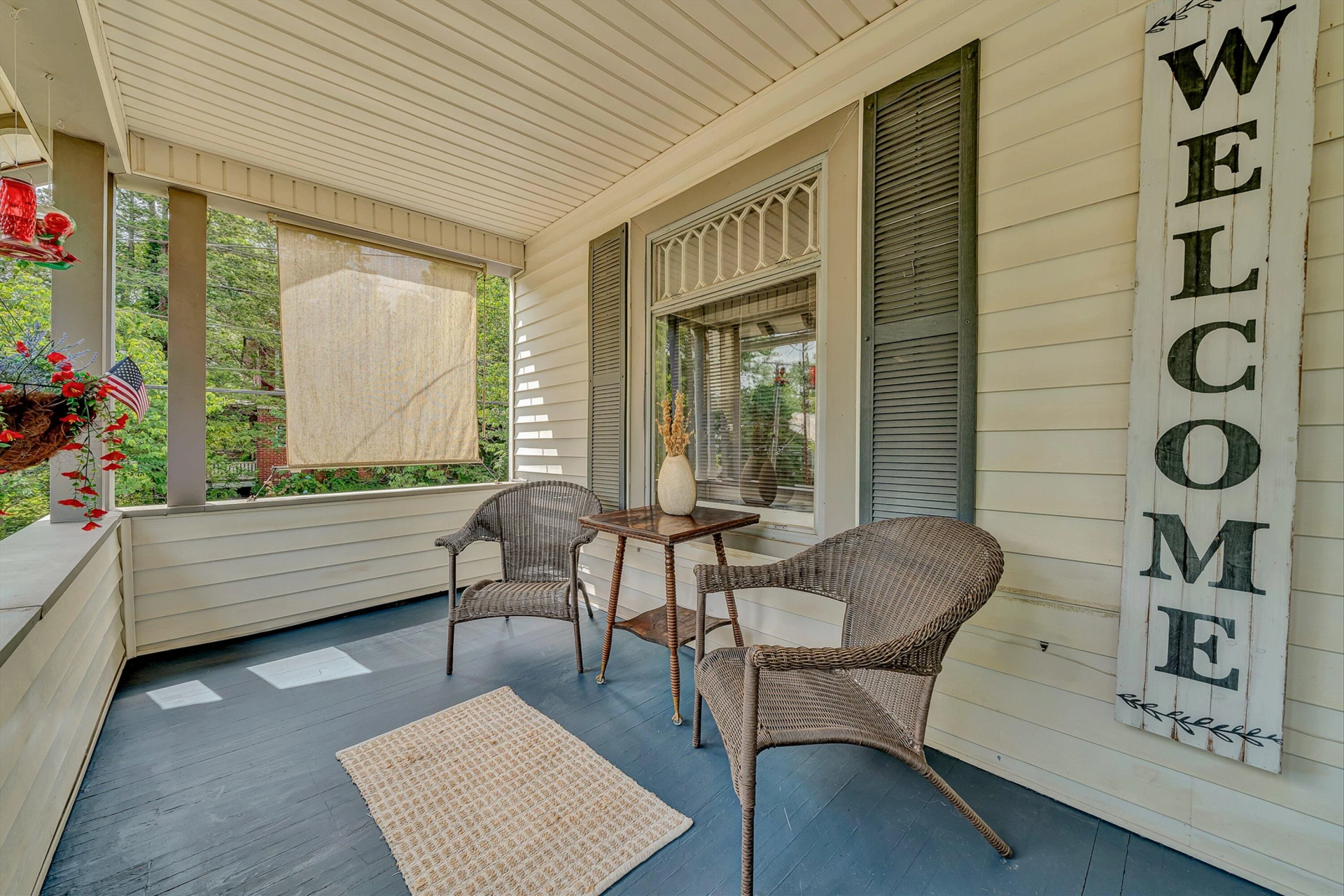 1902 Oxford AVE SW - Photo 2