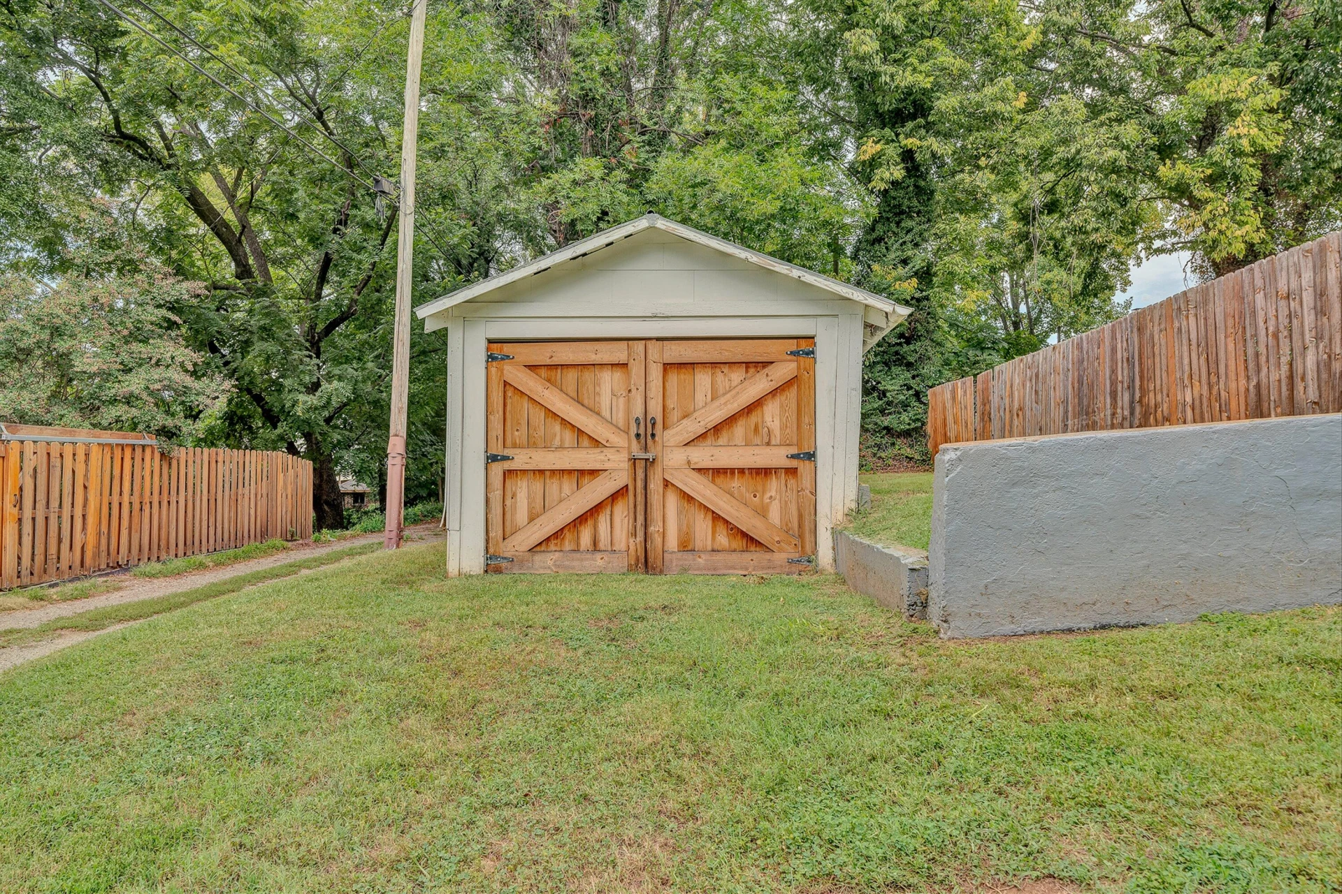 1902 Oxford AVE SW - Photo 31