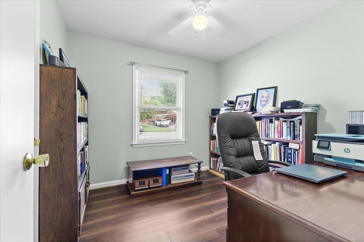 4731 Sanders DR NE - Photo 10