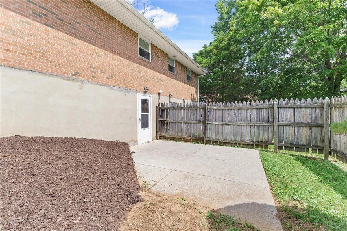 4731 Sanders DR NE - Photo 23