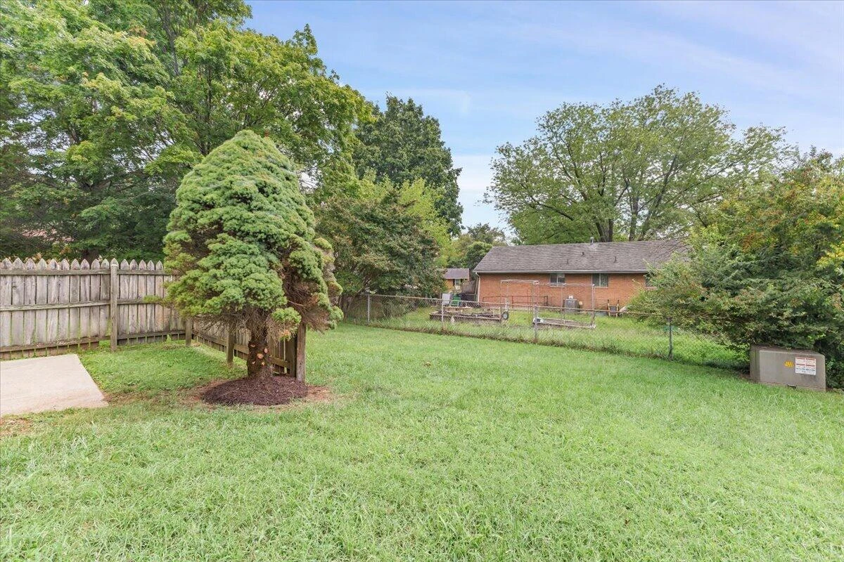 4731 Sanders DR NE - Photo 24