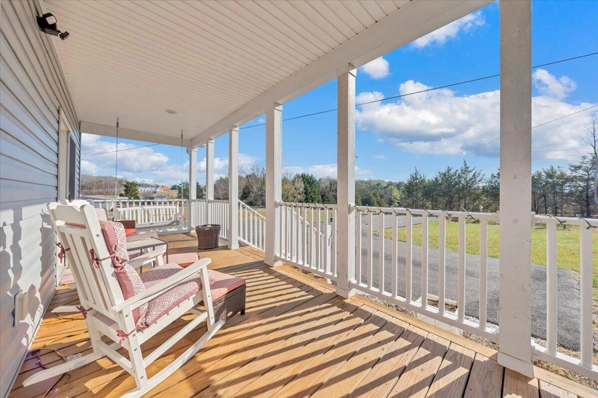 1625 Airport RD