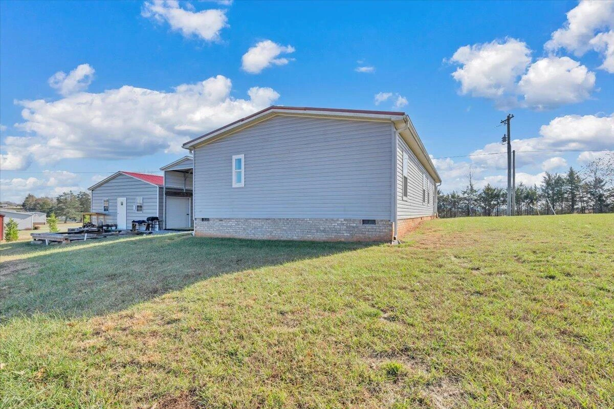1625 Airport RD - Photo 34