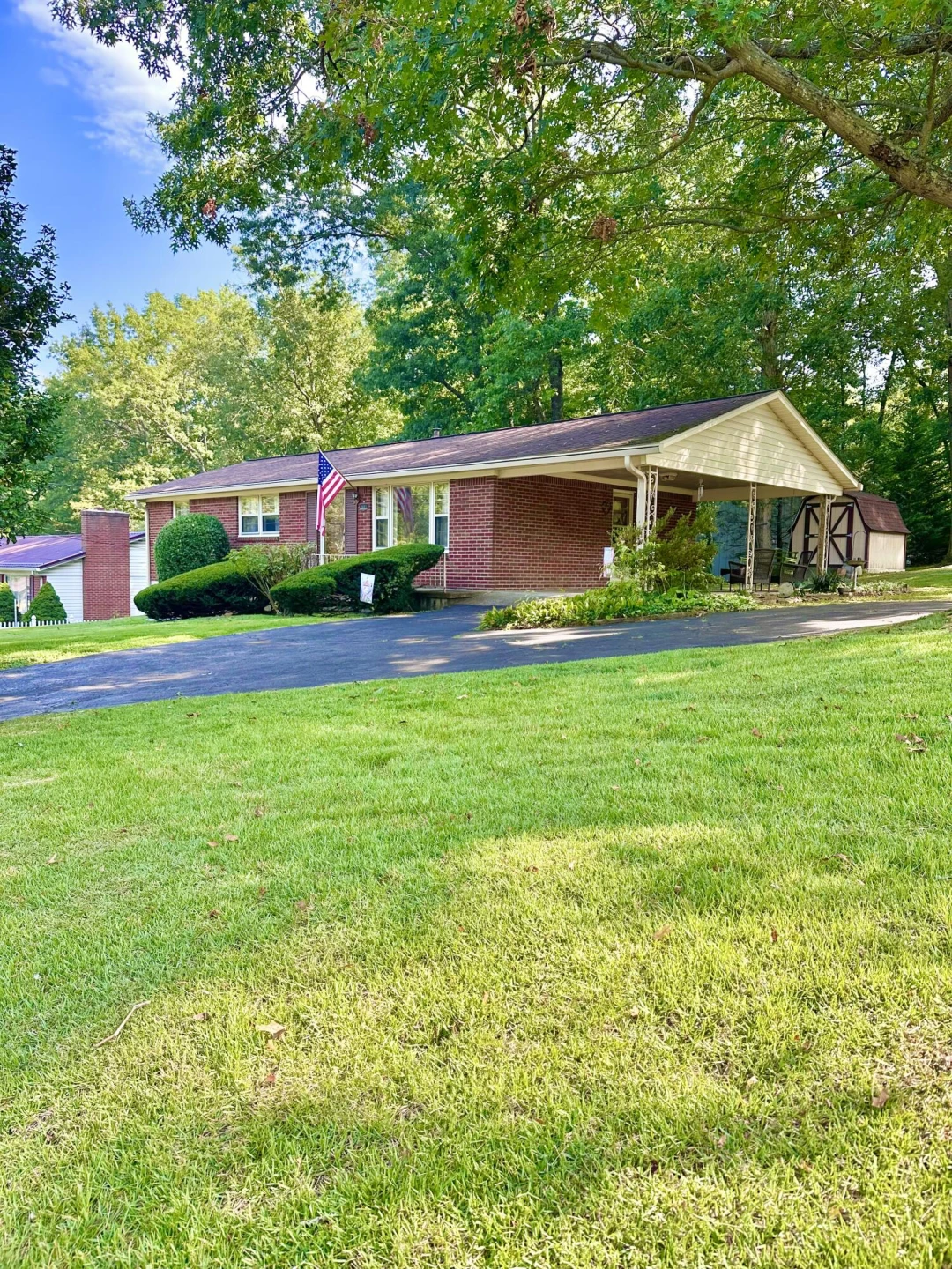 1905 Oakwood DR