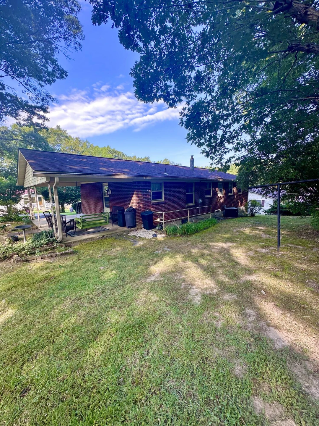 1905 Oakwood DR - Photo 6