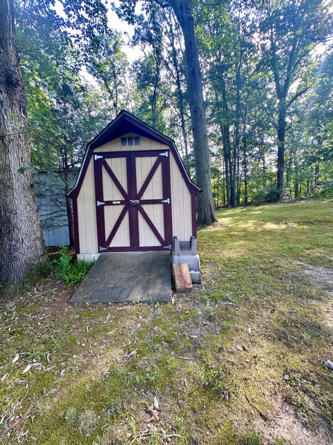 1905 Oakwood DR - Photo 11
