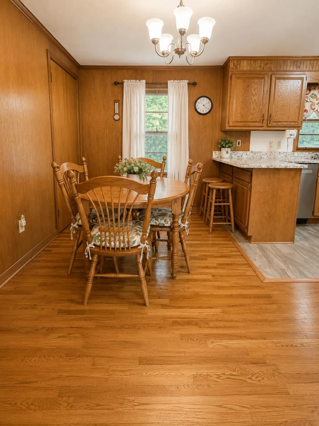 1905 Oakwood DR - Photo 18