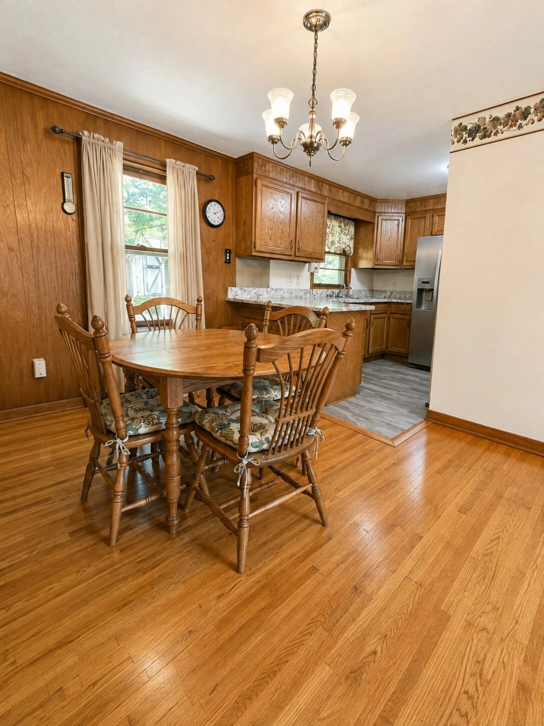1905 Oakwood DR - Photo 19