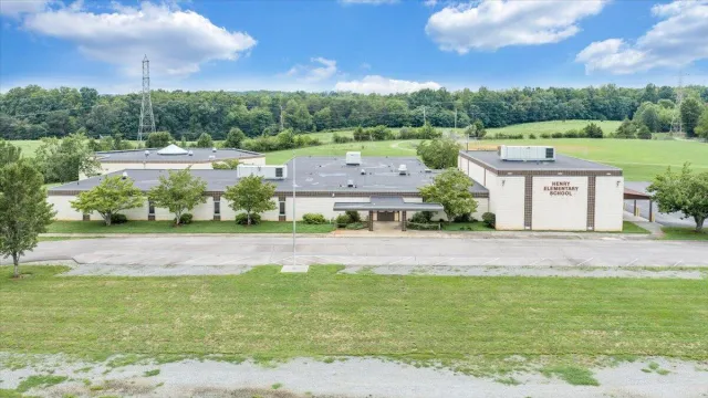 200 Henry School RD