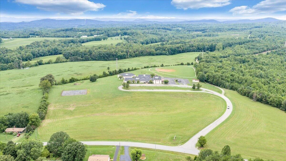 200 Henry School RD - Photo 4
