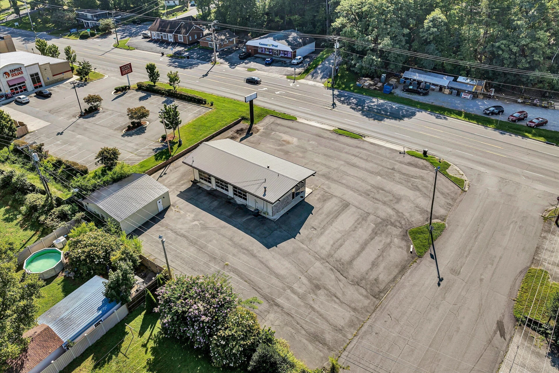 3137 Brambleton AVE SW - Photo 3