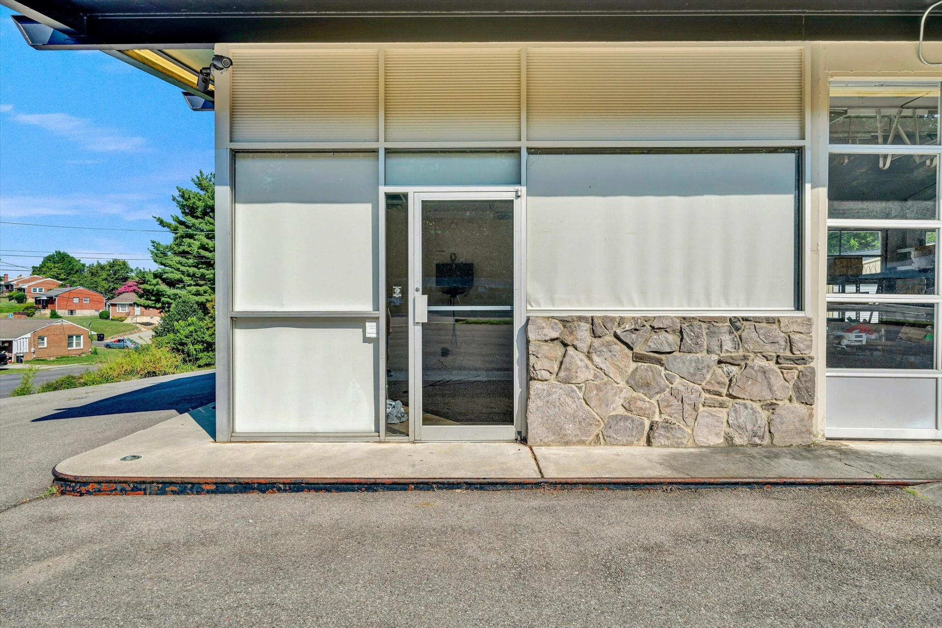 3137 Brambleton AVE SW - Photo 10