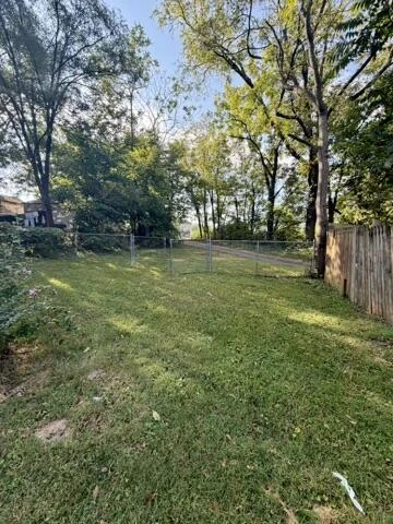 627 Albemarle AVE SE - Photo 3