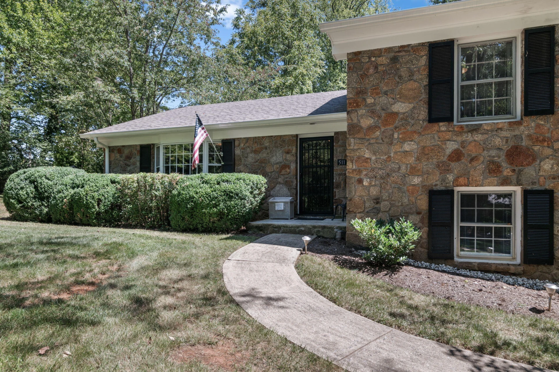 511 Powtan DR - Photo 4