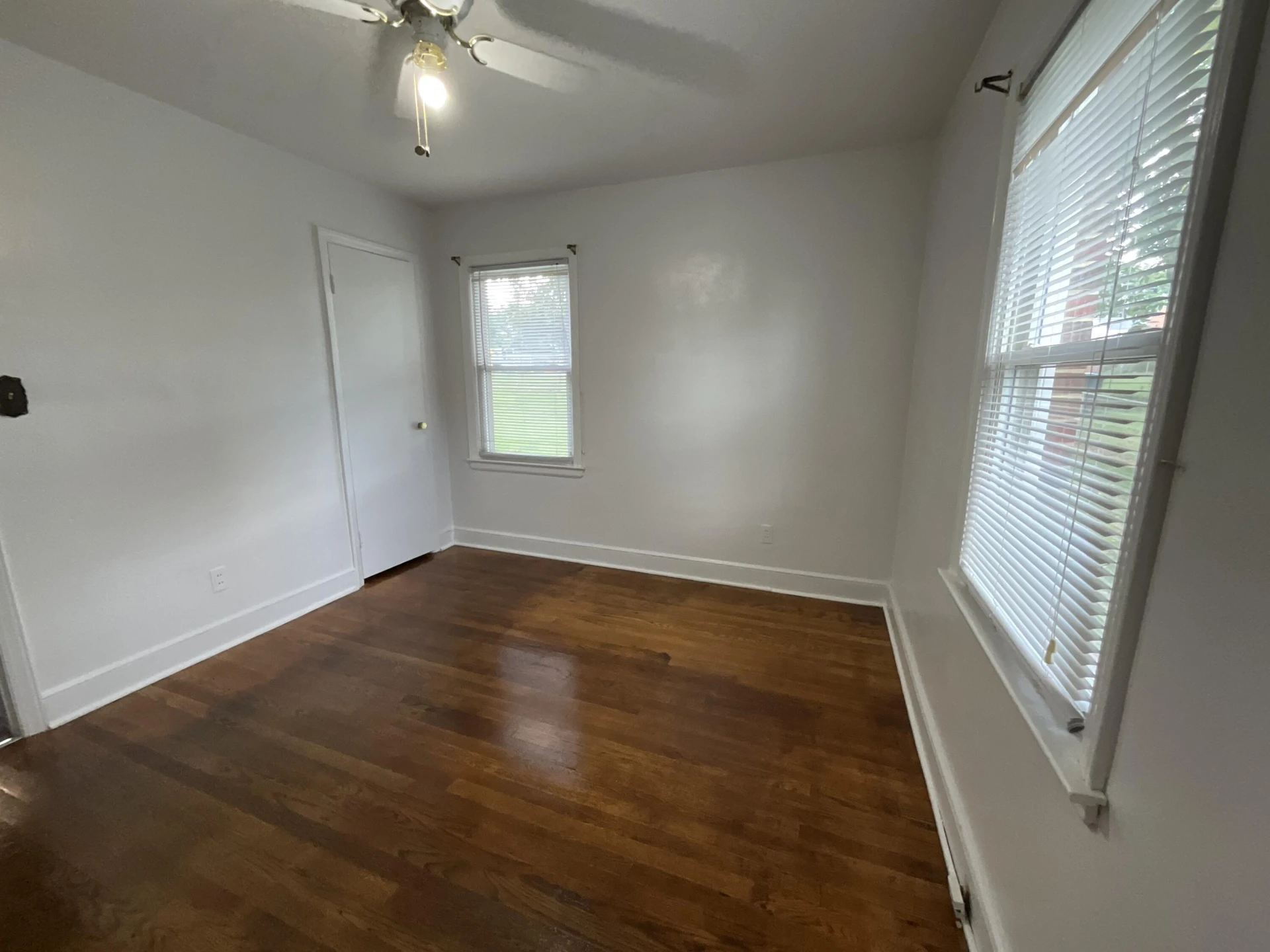 1251 Thomas AVE NW - Photo 18