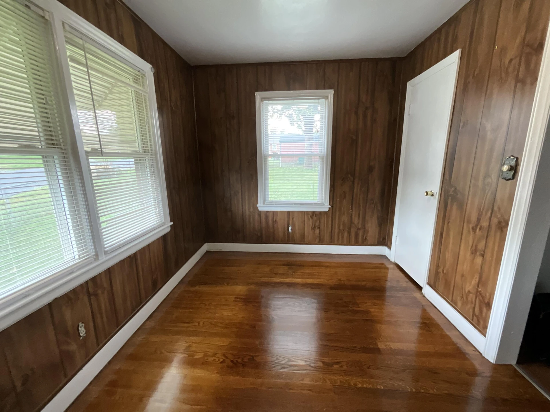 1251 Thomas AVE NW - Photo 20