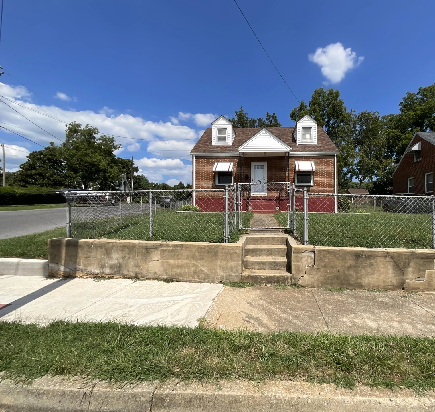 1251 Thomas AVE NW - Photo 6