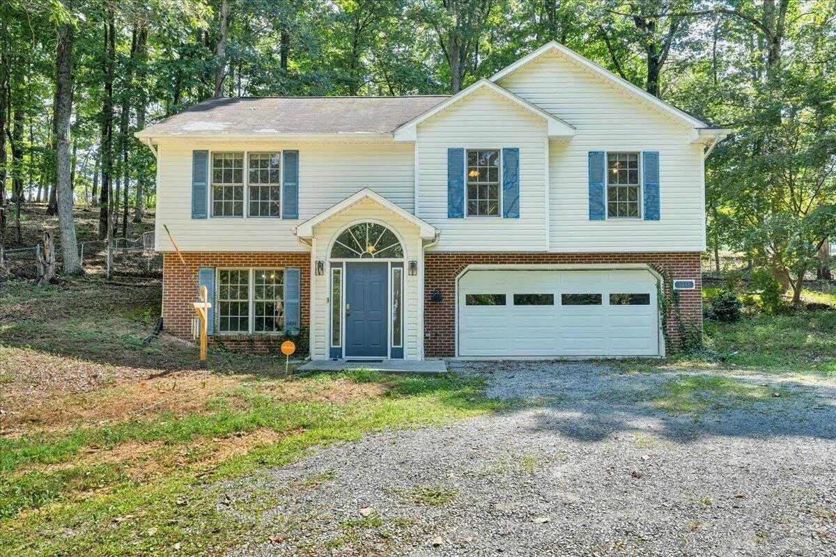 1033 Tipton AVE SE - Photo 3
