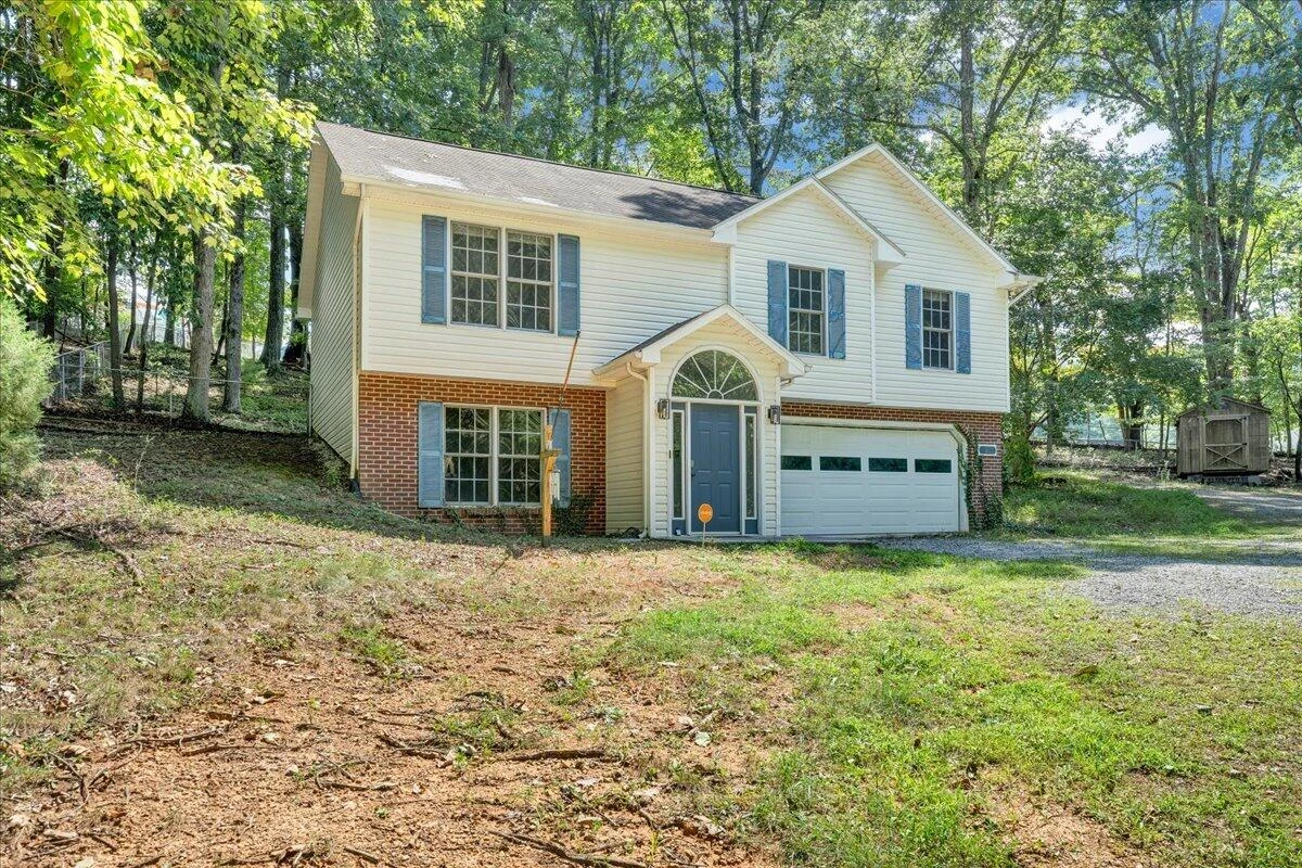 1033 Tipton AVE SE - Photo 4