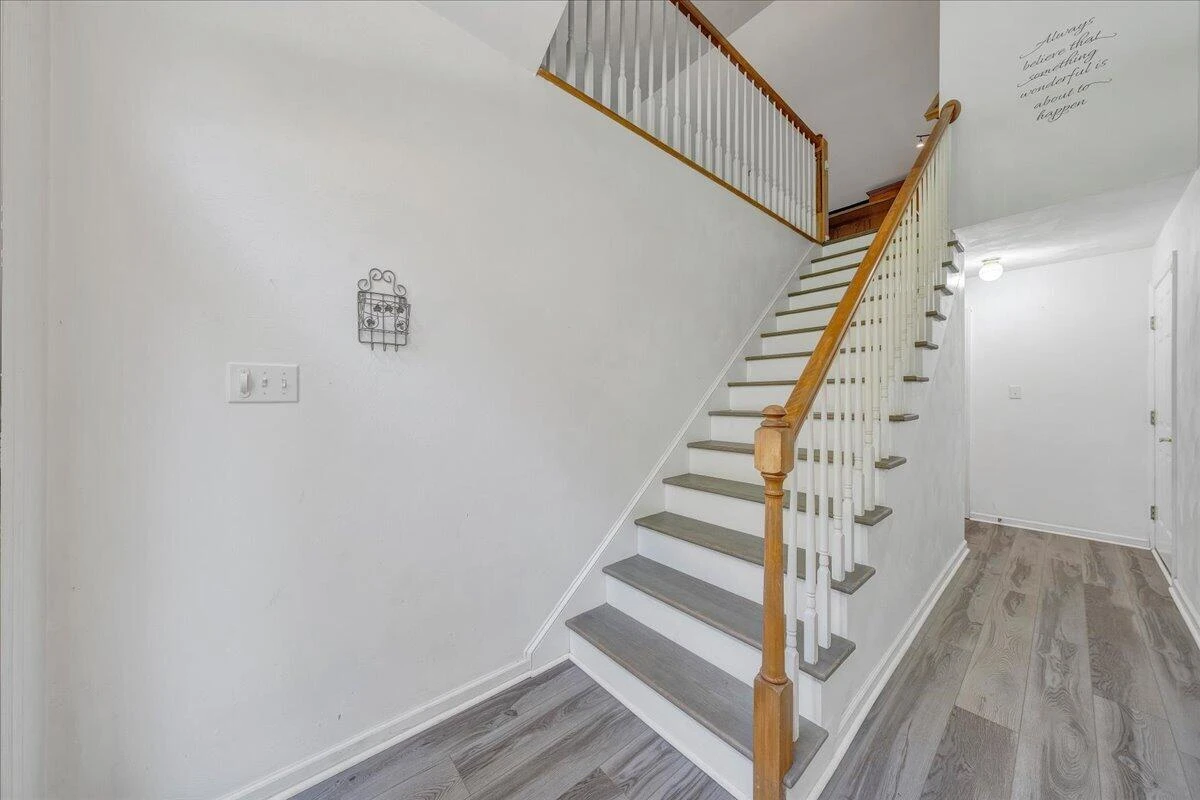 1033 Tipton AVE SE - Photo 6