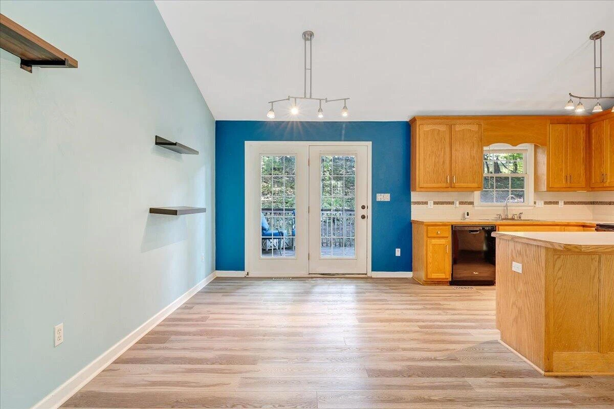 1033 Tipton AVE SE - Photo 10