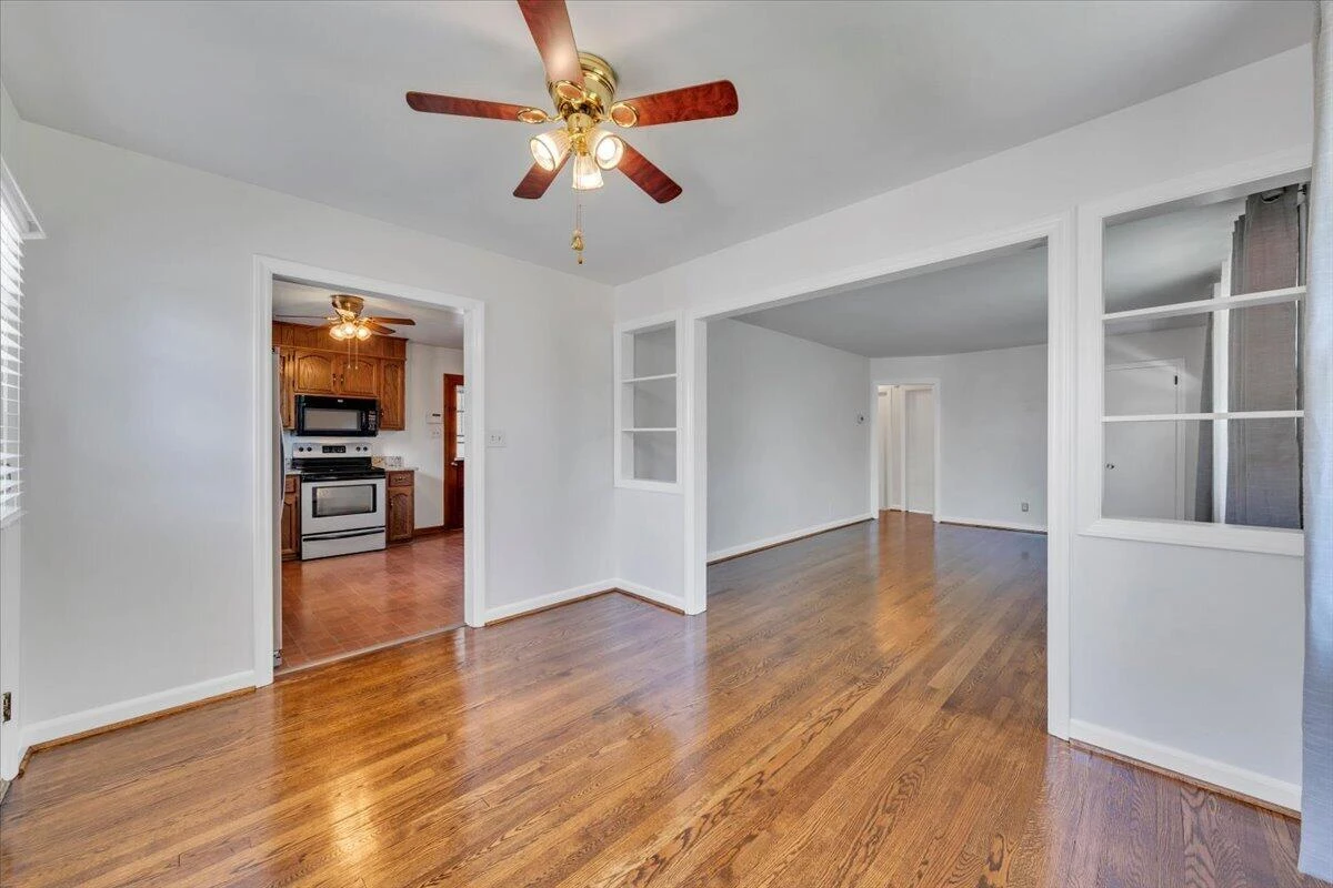 3326 Manassas DR - Photo 16