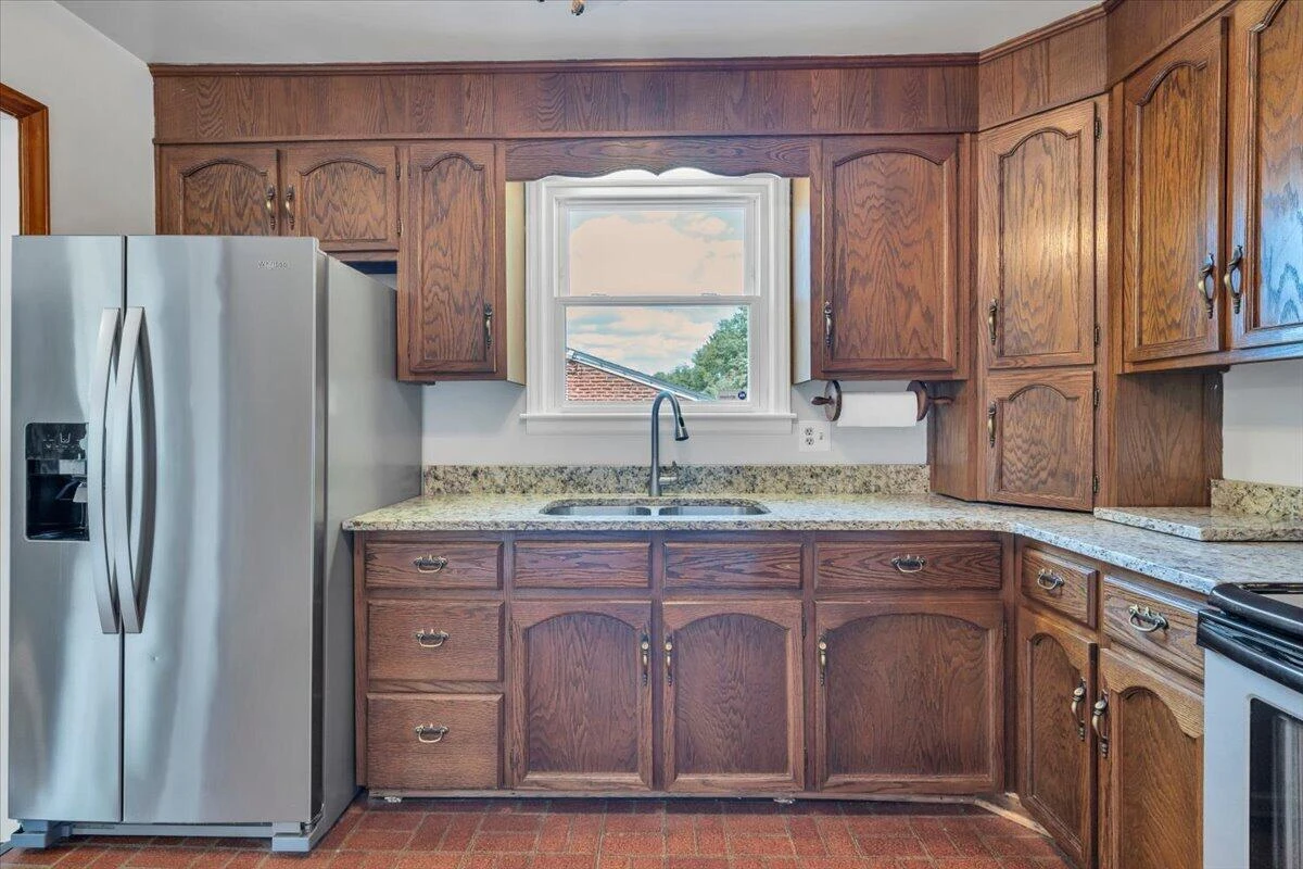 3326 Manassas DR - Photo 18