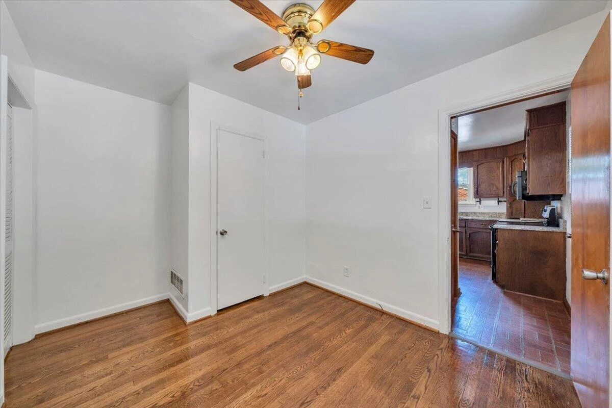 3326 Manassas DR - Photo 20