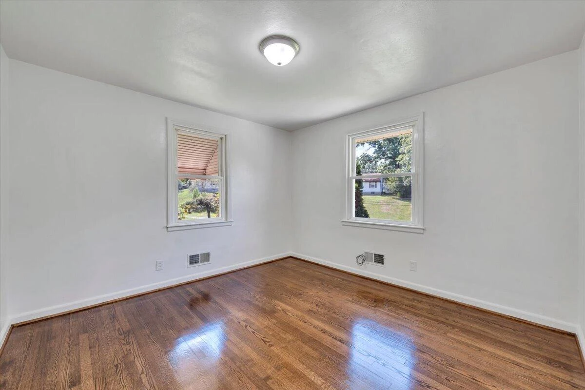 3326 Manassas DR - Photo 22