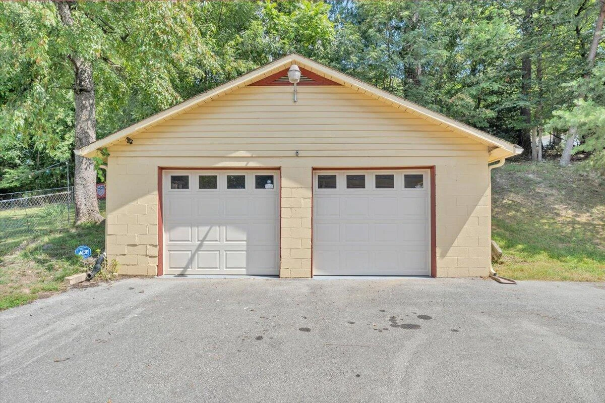 3326 Manassas DR - Photo 35