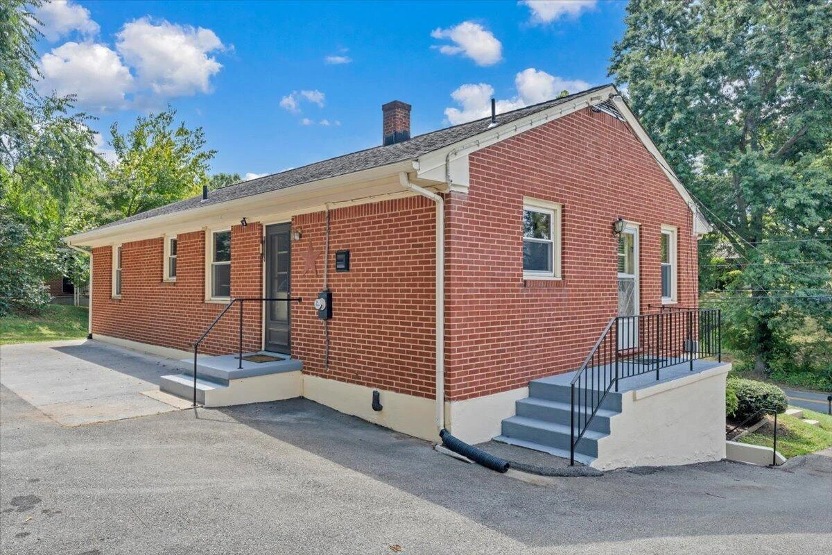 3326 Manassas DR - Photo 40