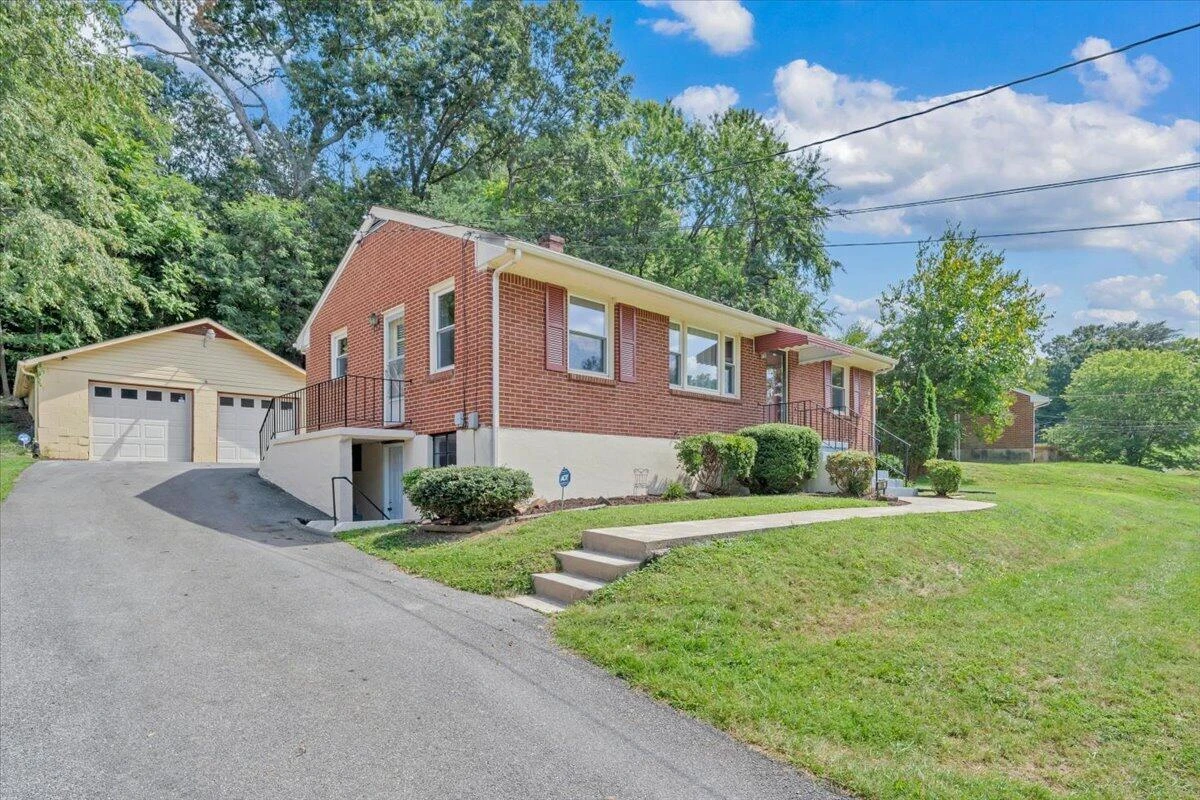 3326 Manassas DR - Photo 44
