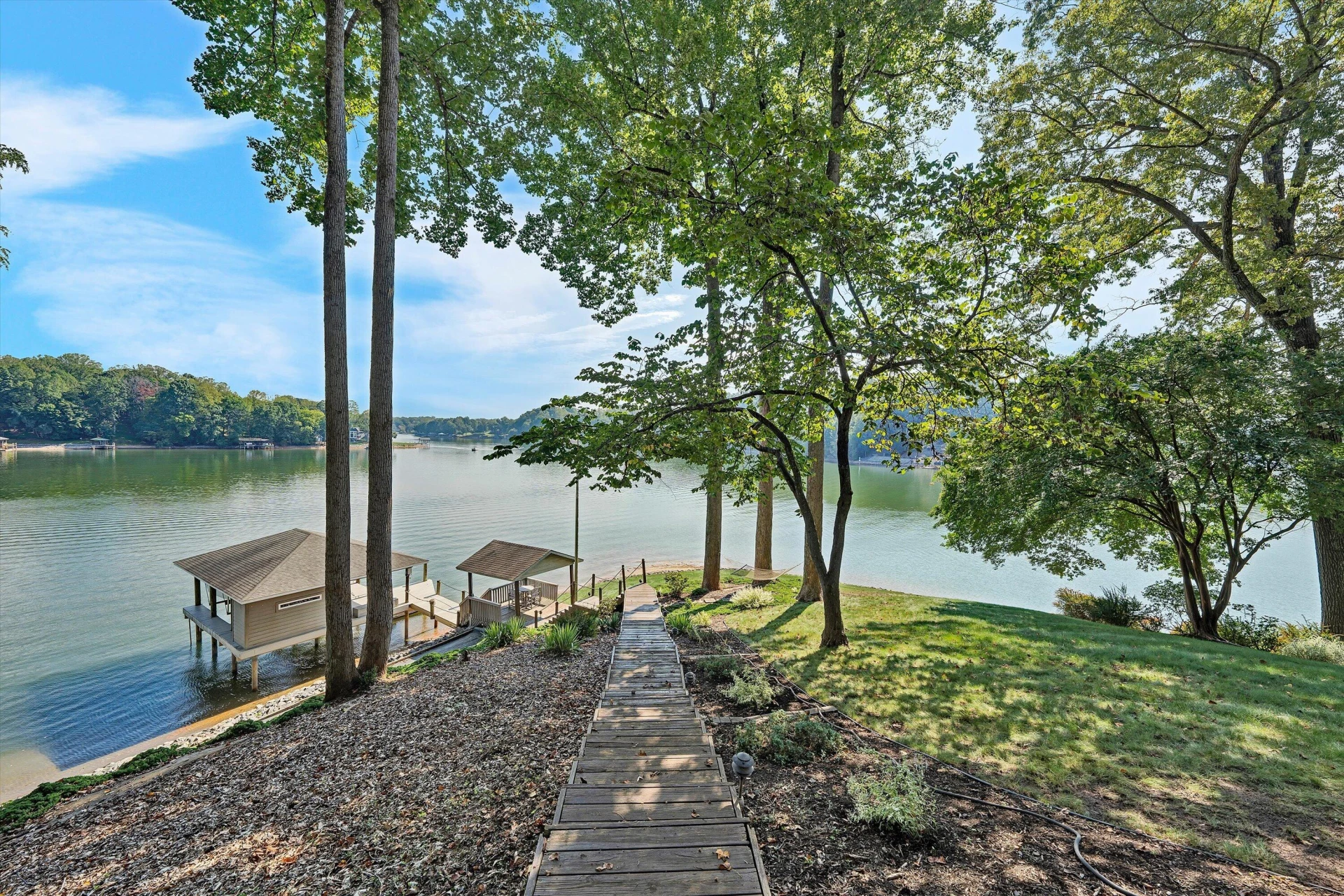 320 Halespoint DR - Photo 3