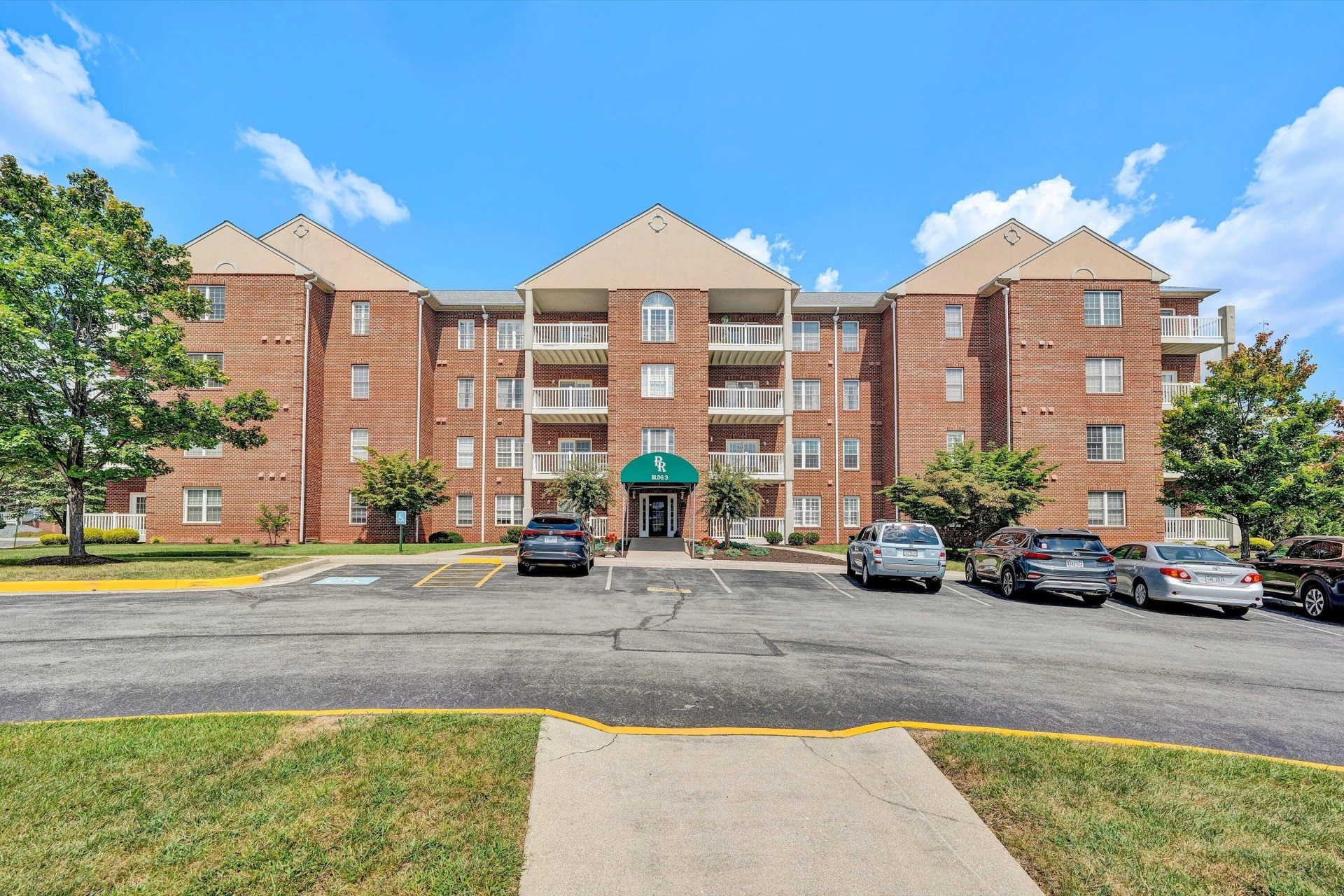 4444 Pheasant Ridge RD #APT 305 - Photo 8