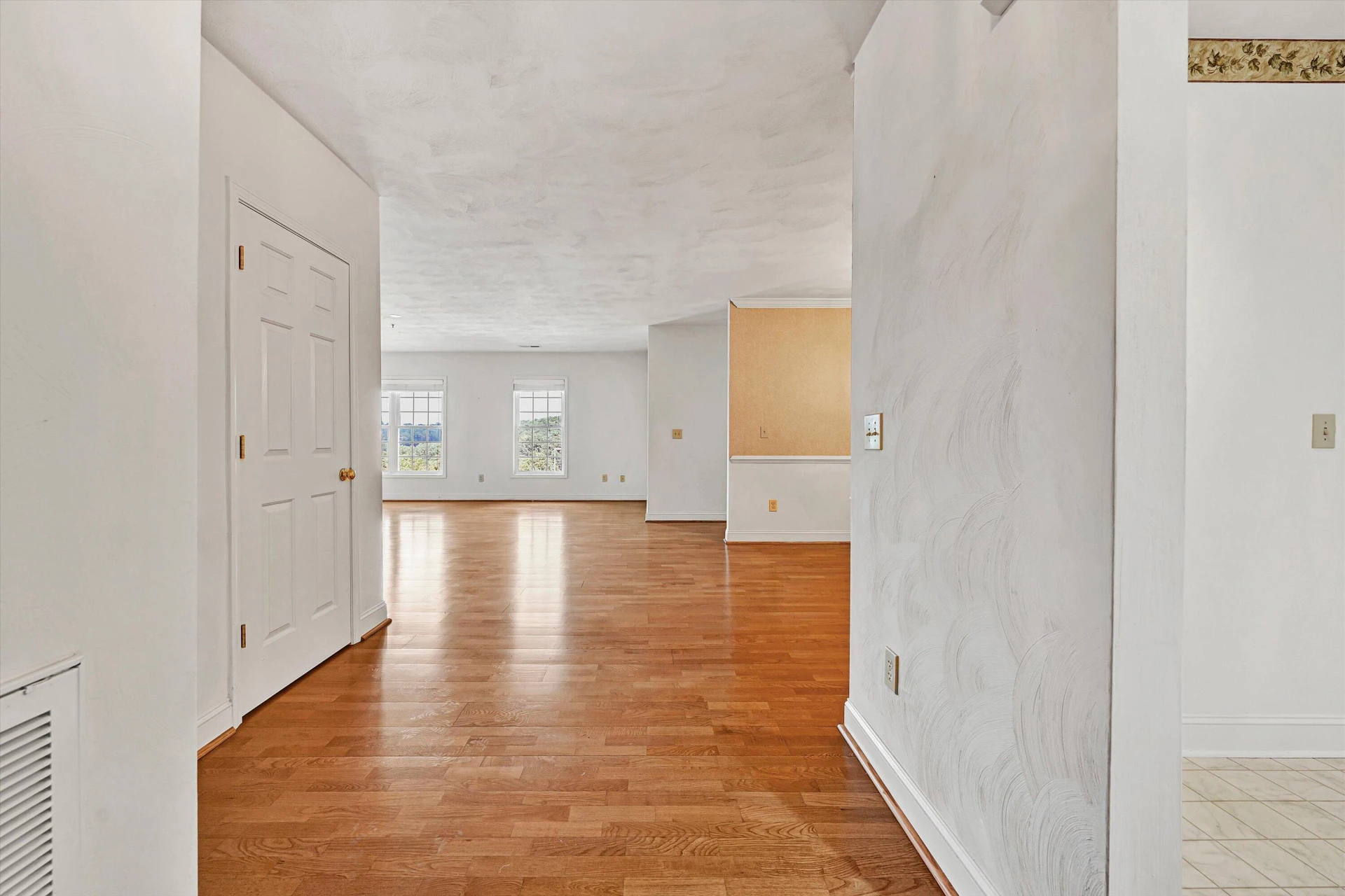 4444 Pheasant Ridge RD #APT 305 - Photo 12