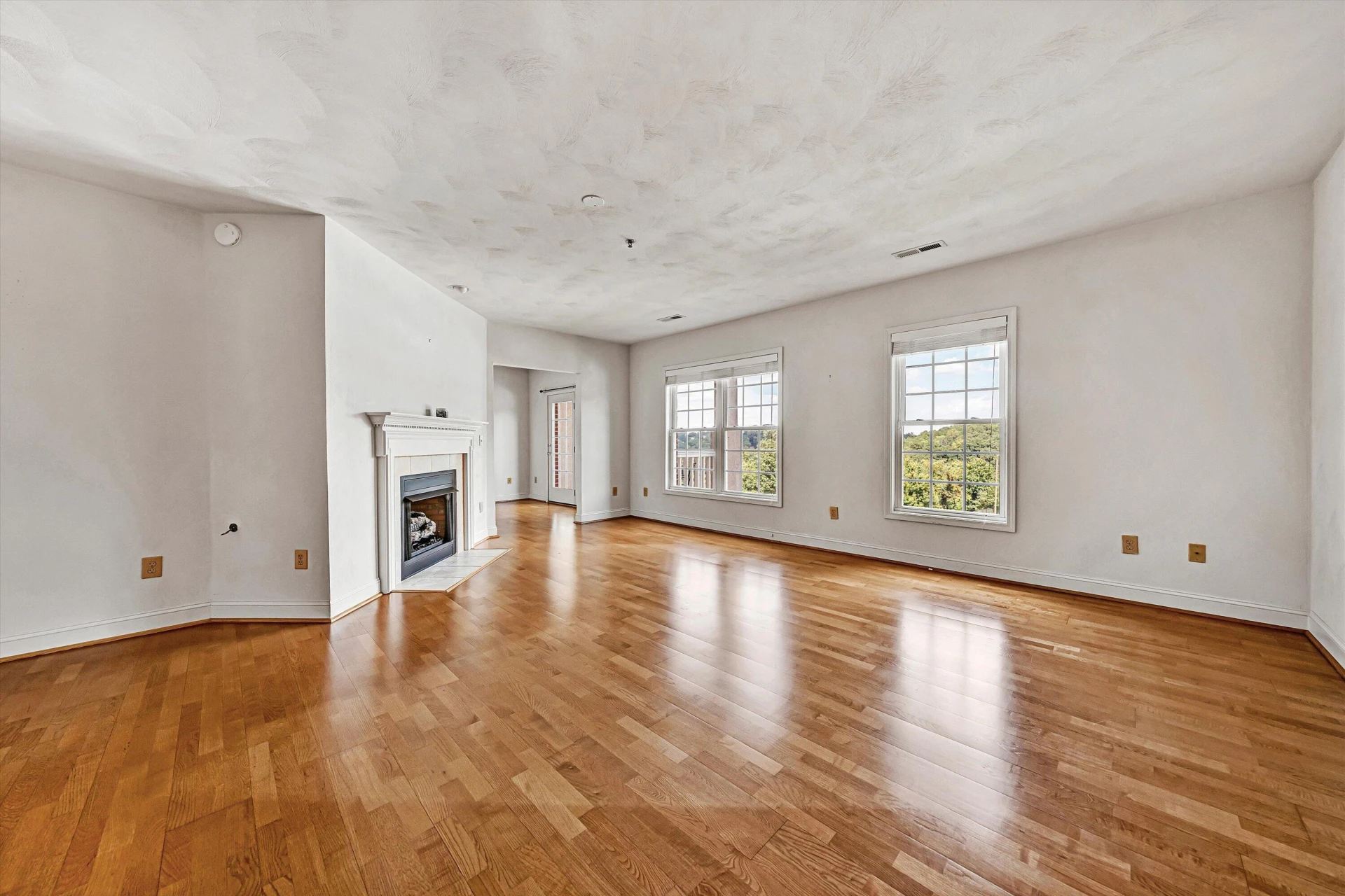 4444 Pheasant Ridge RD #APT 305 - Photo 13