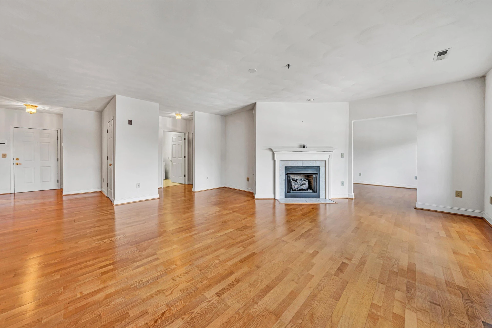 4444 Pheasant Ridge RD #APT 305 - Photo 14