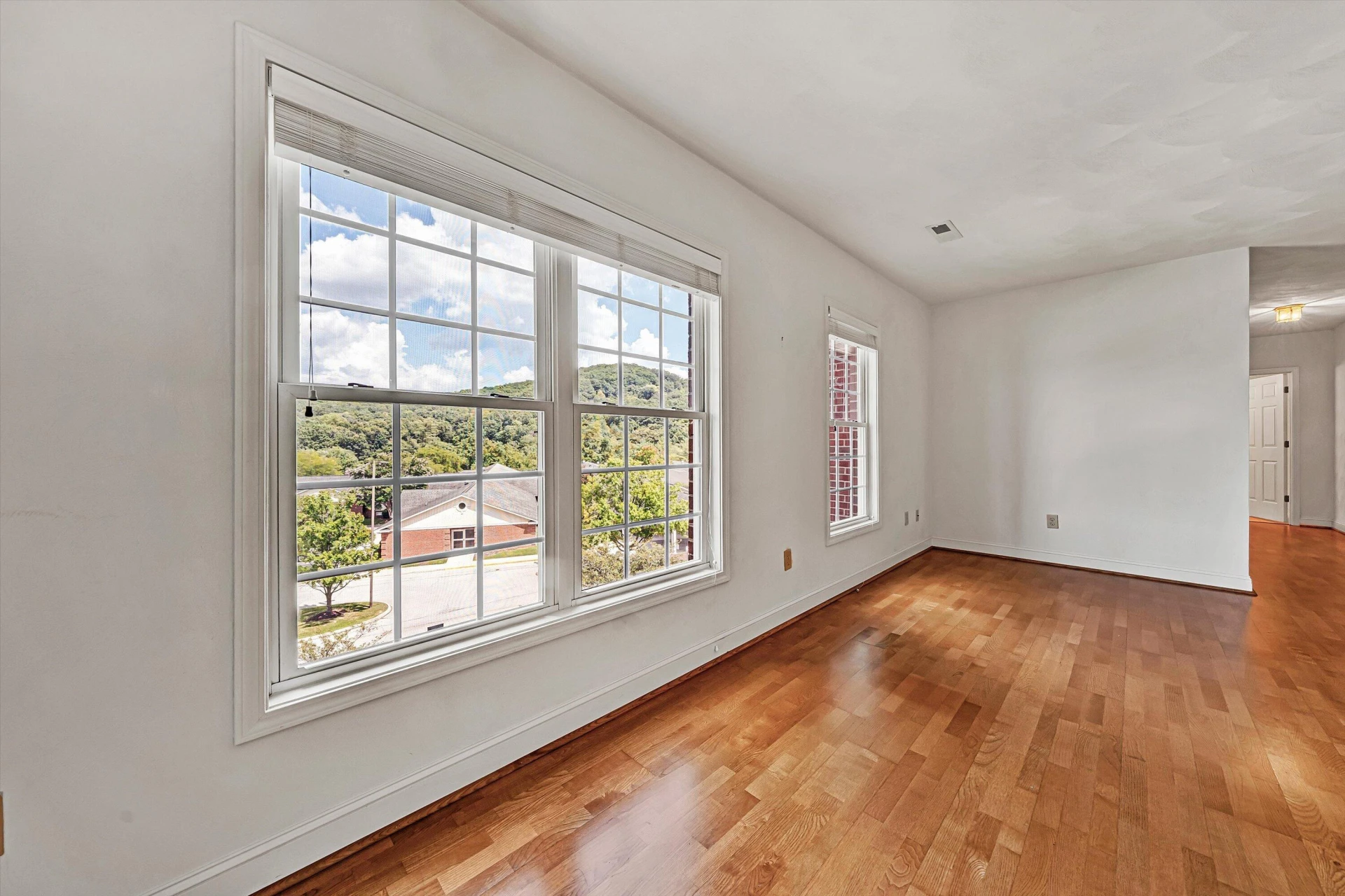 4444 Pheasant Ridge RD #APT 305 - Photo 16