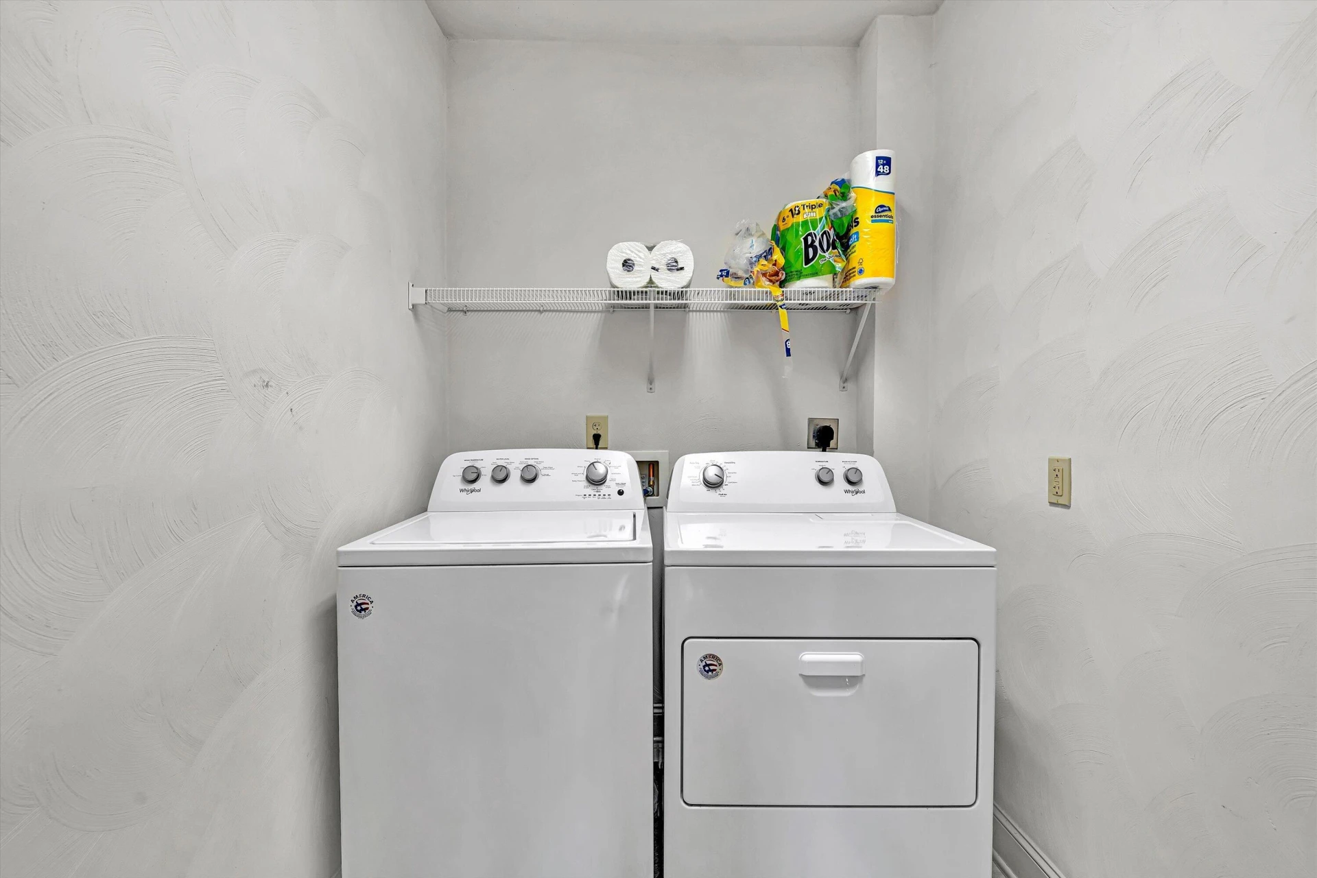 4444 Pheasant Ridge RD #APT 305 - Photo 21