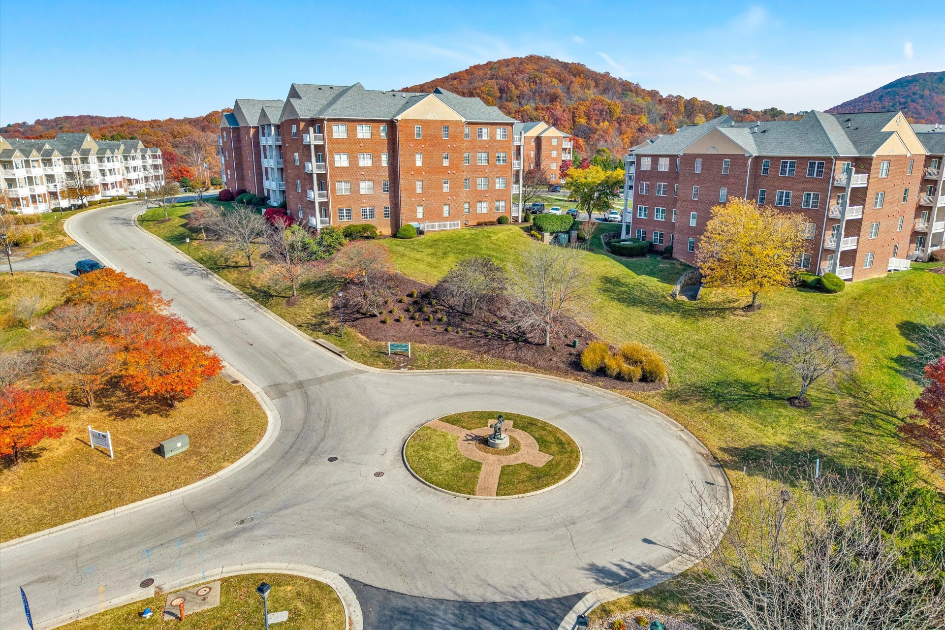 4444 Pheasant Ridge RD #APT 305 - Photo 37