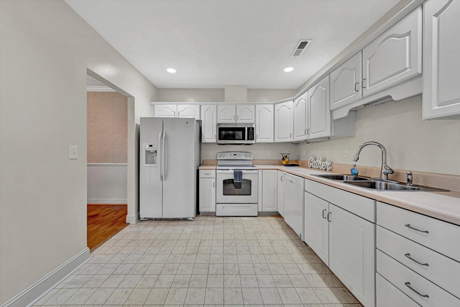 4444 Pheasant Ridge RD #APT 305 - Photo 19