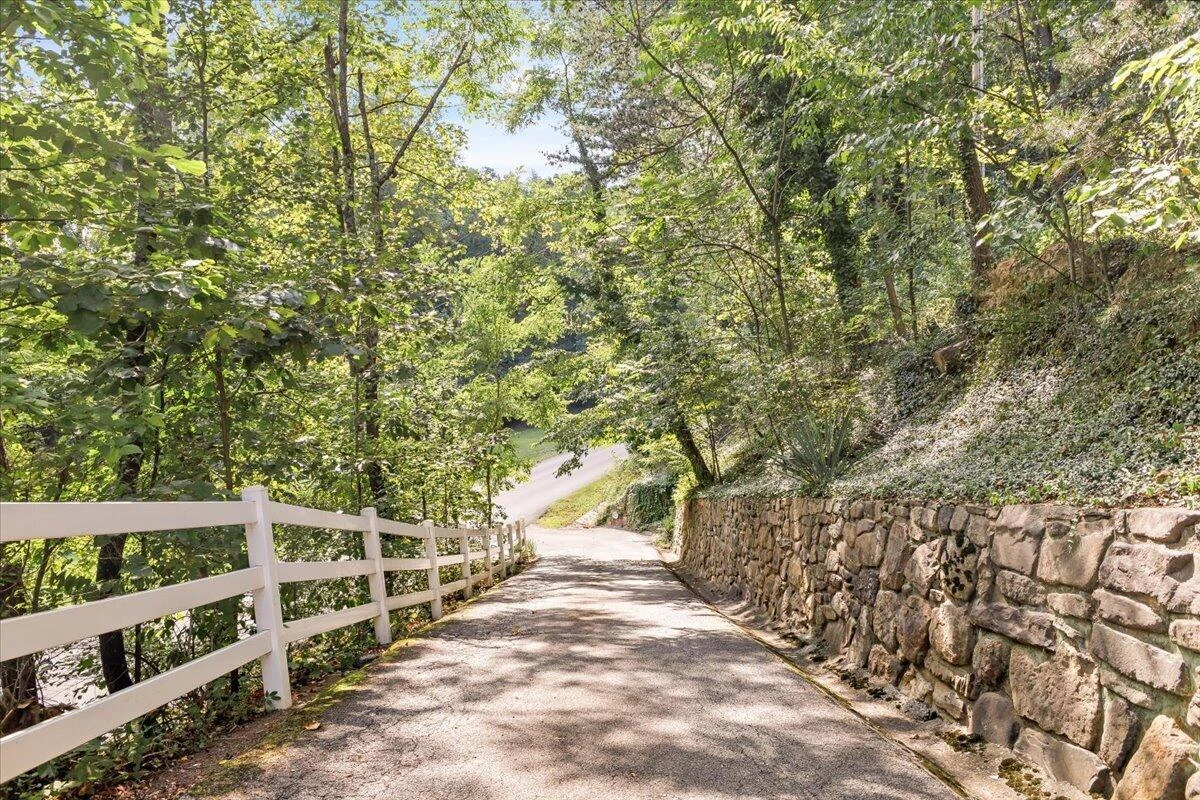 4735 Cherokee Hills DR - Photo 3