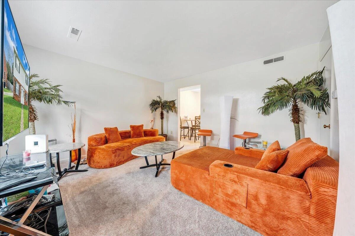 4102 Richland AVE NW - Photo 2