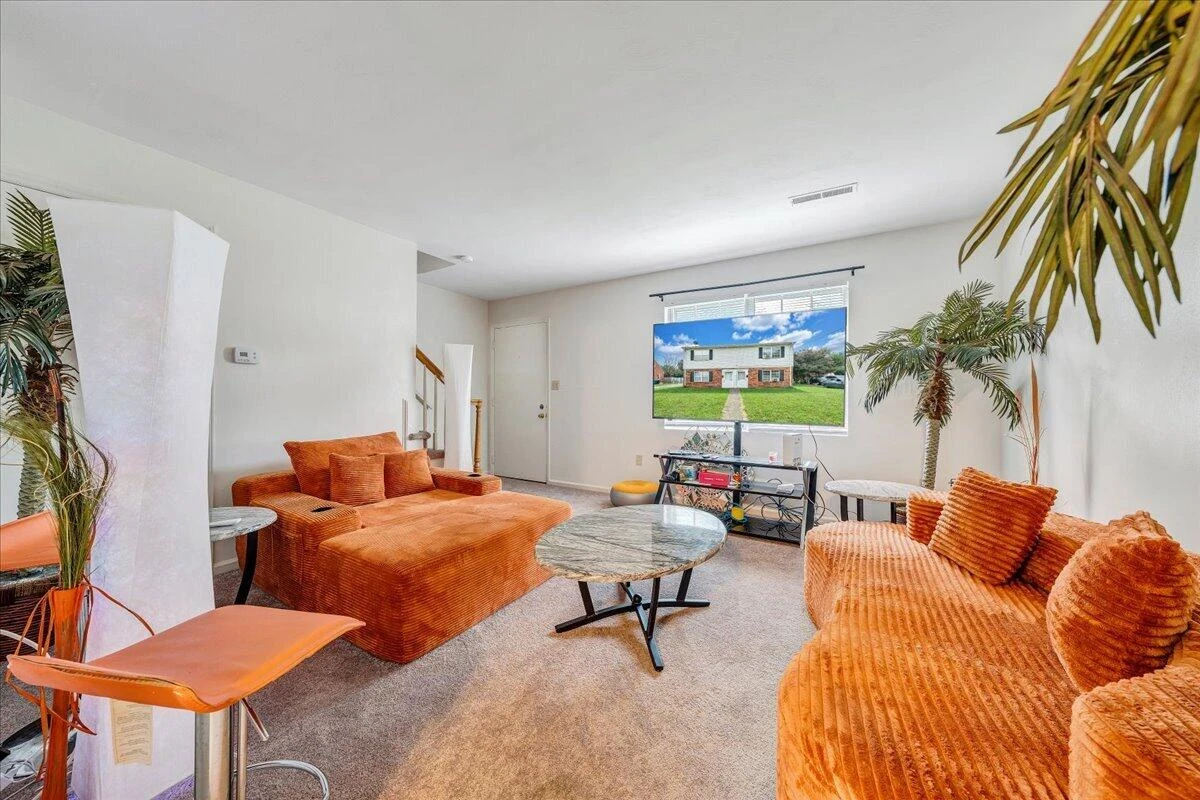 4102 Richland AVE NW - Photo 3