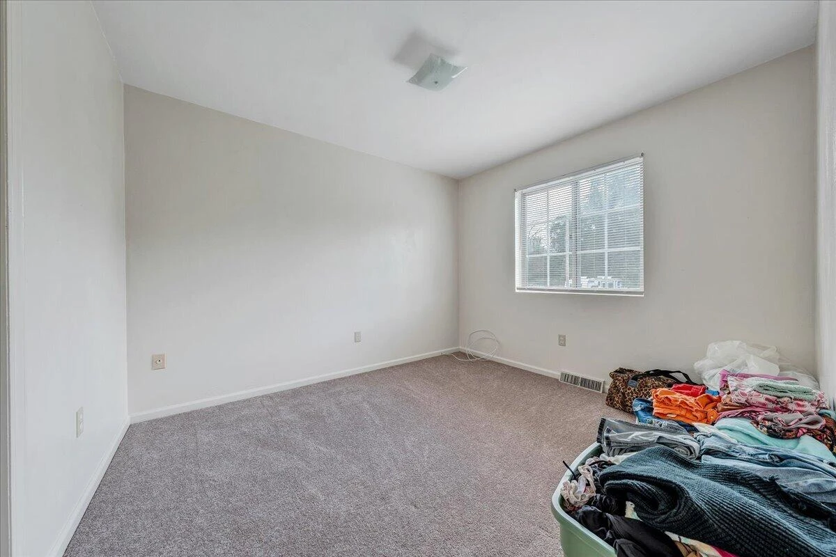 4102 Richland AVE NW - Photo 8