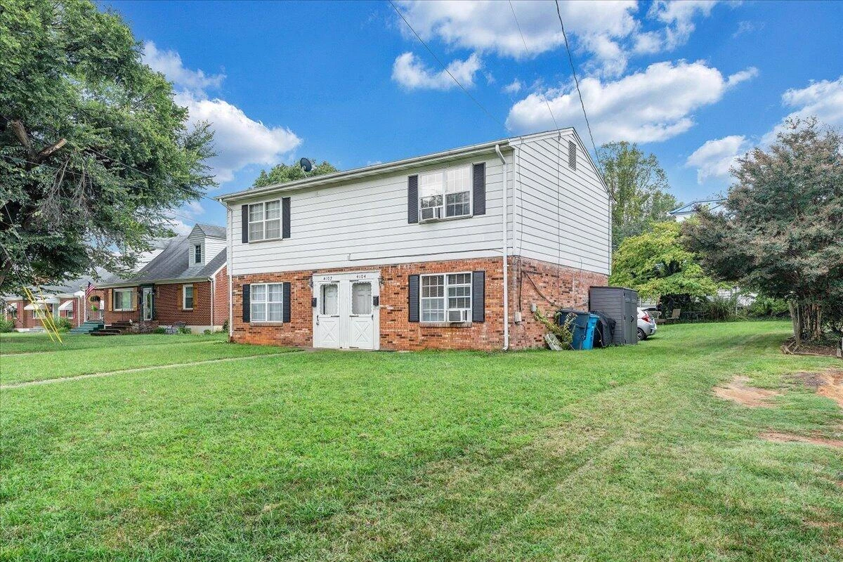 4102 Richland AVE NW - Photo 18