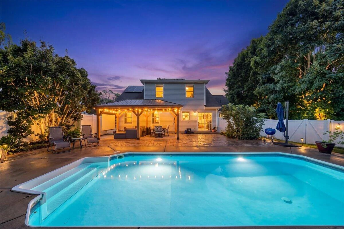 1313 Trevino DR NE - Photo 9