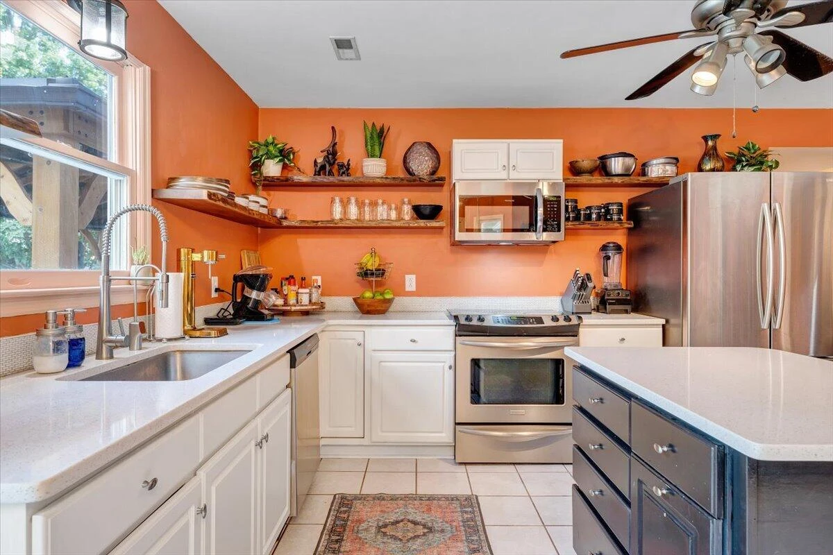 1313 Trevino DR NE - Photo 17