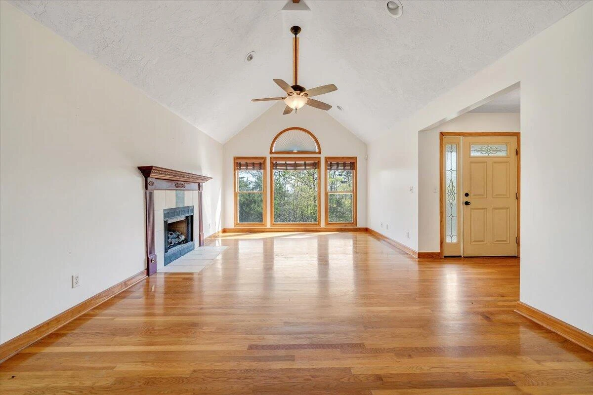 5580 Warring LN - Photo 7